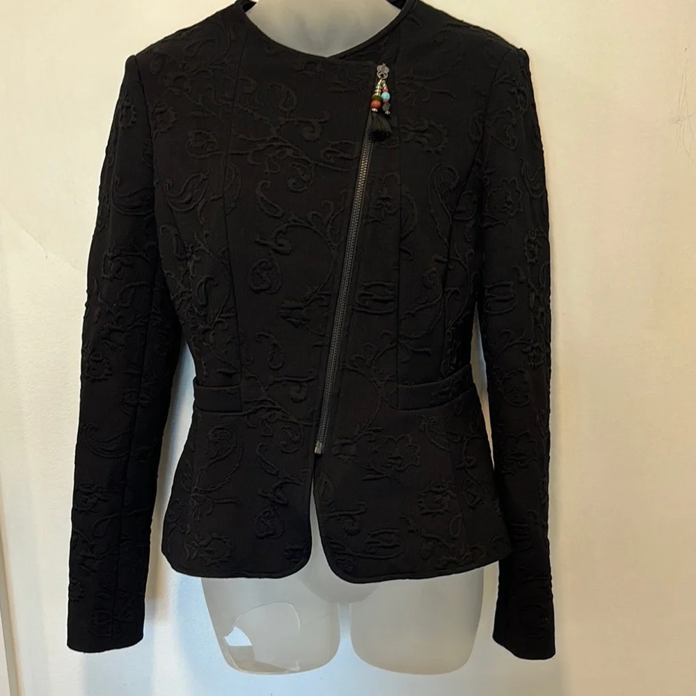 ETRO 42 Ladies Black Matelasse Jacket with Floral Paisley Print Size 42